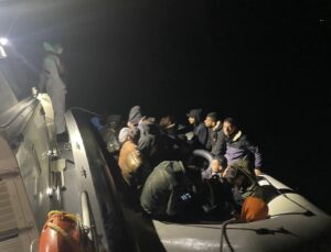 Ayvacık açıklarında 23 kaçak göçmen yakalandı