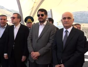 Azerbaycan Başbakan Yardımcısı Mustafayev: “İran toprakları üzerinden Nahçıvan’a ulaşım bağlantısı sağlanacak”