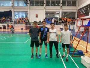 Badmintonda 2 sporcudan başarı