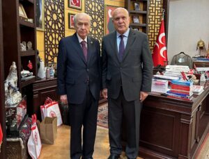 Başkan Pekmezci, MHP lideri Bahçeli’ye ziyarette bulundu