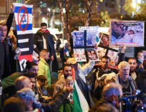 Brüksel’de AB Liderler Zirvesi sırasında Filistin’e destek gösterisi
