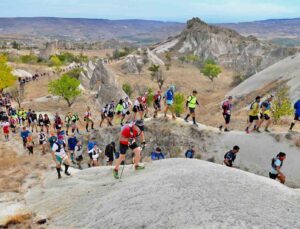 Cappadocia Ultra Trail dünyasının en iddialı isimleri Kapadokya’da koşacak
