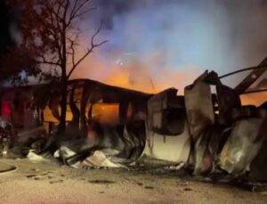 Çatalca’da kimyasal üretim yapan fabrikada yangın çıktı, itfaiye ekiplerinin müdahalesi sürüyor