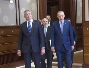 Cumhurbaşkanı Erdoğan, Avusturya Başbakanı Nehammer’i ile başbaşa görüşüyor
