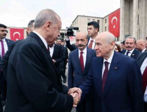 Cumhurbaşkanı Erdoğan: “Bu sabah emniyet birimlerimizin vakitli müdahalesi neticesinde 2 caninin etkisiz hale getirildiği eylem, terörün son çırpınışlarıdır”