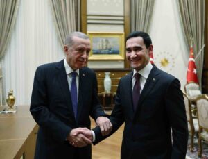 Cumhurbaşkanı Erdoğan ve Türkmenistan Devlet Başkanı Berdimuhammedov birbirlerine köpek hediye etti