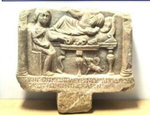 Denizli’de Roma dönemine ait mezar steli ele geçirildi