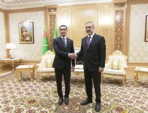 Dışişleri Bakanı Fidan, Türkmenistan Cumhurbaşkanı Berdimuhammedov ile görüştü