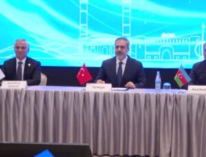 Dışişleri Bakanı Hakan Fidan, Şuşa’da EİT Temiz Enerji Merkezi Tüzüğü’nü imzaladı