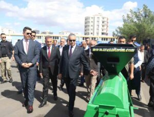 Diyarbakır’da çiftçilere makine ekipmanı desteği yapıldı