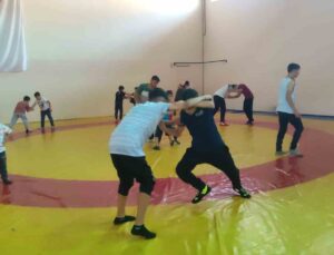 Erzurum’da geleceğin güreşçileri yetiştiriliyor