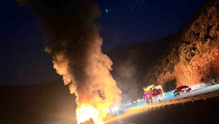 Faciadan dönüldü: Seyir halindeki yolcu otobüsü cayır cayır yandı