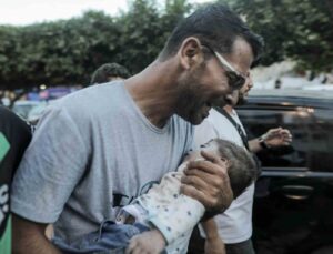 Filistin Sağlık Bakanlığı İsrail saldırılarında ölen 7 bin 28 kişinin isimlerinin yayınladı