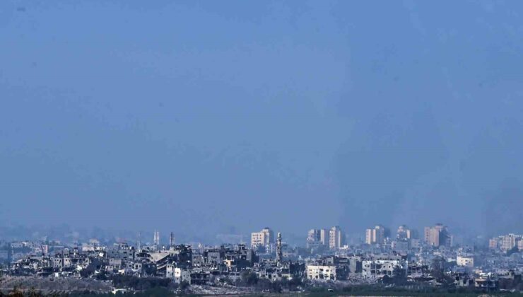 Gazze sınırından dumanlar yükselmeye devam ediyor