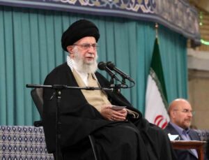 İran dini lideri Hamaney’den İbranice paylaşım: “Bu felaketi başınıza siz getirdiniz”
