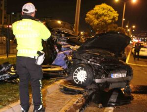 Kayseri’de feci kaza: Tıra arkadan çarpan otomobildeki 1 kişi öldü, 2 kişi yaralandı