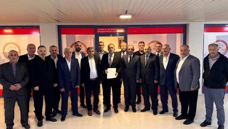 MHP Düzce İl Başkanı Caboğlu mazbatasını aldı