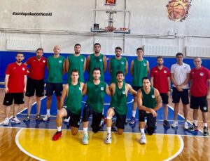 Sakarya Büyükşehir Basketbol hazırlık turnuvasında kupaya uzandı