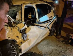Silivri’de beton mikseri ile otomobil çarpıştı: 1 yaralı