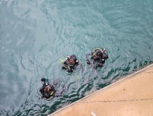 Tayland’ın ünlü tatil adasında otomobil iskeleden suya düştü: 2 ölü