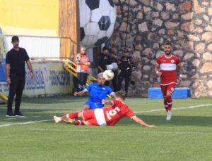 TFF 2. Lig: Belediye Derincespor: 0 – Karaman FK: 0
