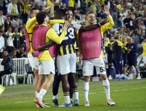 UEFA Avrupa Konferans Ligi: Fenerbahçe: 1 – Ludogorets Razgrad: 0 (İlk yarı)