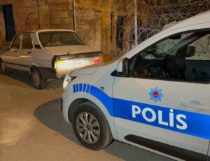 Aksaray sokaklarında polis-şüpheli kovalamacası