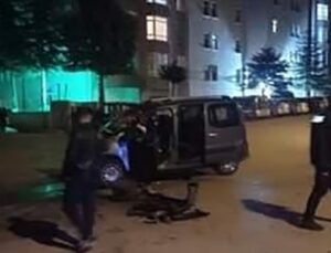 Ankara’da kaza yapan iki araç park halindeki araçlara çarptı: 2 yaralı