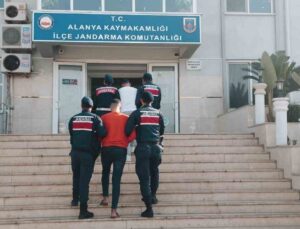 Antalya’da aranması olan 267 firari yakalandı