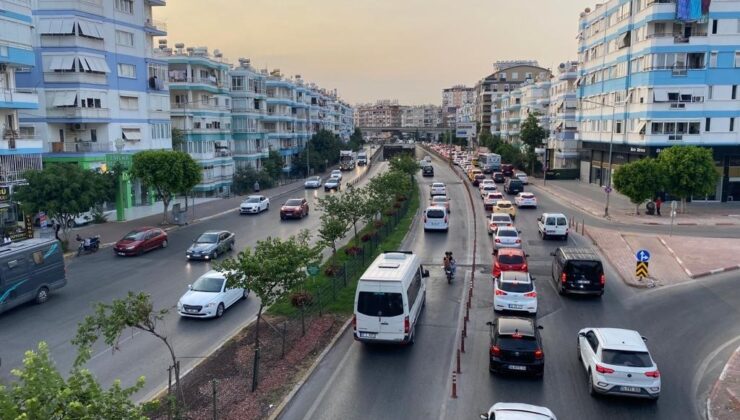 Antalya’da motorlu kara taşıtları sayısı 1 milyon 432 bin 636 oldu