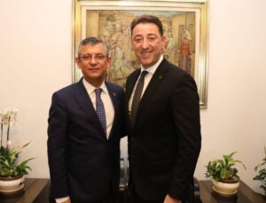 Bandırma Belediye Başkanı Tosun’dan CHP Genel Başkanı Özel’e hayırlı olsun ziyareti