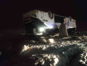 Bingöl’de 2 ayrı otobüs kazası: 22 yaralı