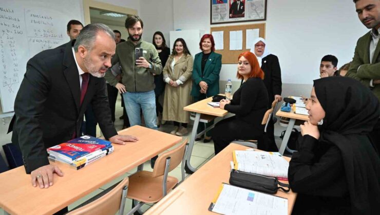 Bursa’da 10 bin öğrencinin bursu hesaplara yattı