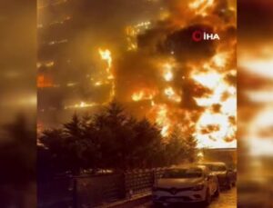 Bursa’da iş merkezinde yangın paniği: Hem kaydetti, hem dua etti