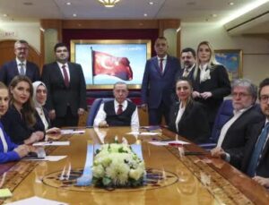 Cumhurbaşkanı Erdoğan, Suudi Arabistan dönüşü gazetecilerle görüştü