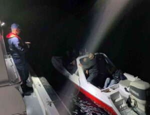 Datça’da tekneleri arıza yapan 15 düzensiz göçmen kurtarıldı