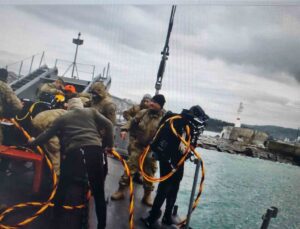 Deniz Kuvvetleri’den Ereğli Limanı’nda batan geminin personeli için arama-kurtarma operasyonu