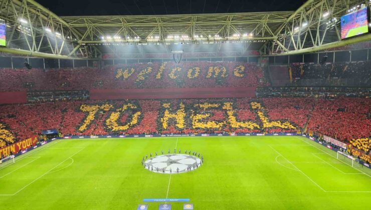 Galatasaray taraftarından ’Welcome to hell’ koreografisi