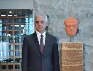 Garanti BBVA, Cumhuriyet’in 100. yılını özel tasarlanan heykellerle kutluyor