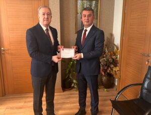 Gölbaşı Belediye Başkanı Şimşek, mahalli idareler seçimi aday adaylığı başvurusunu yaptı
