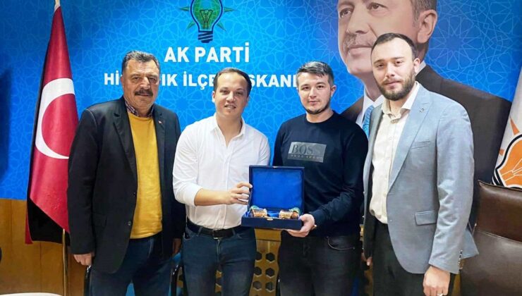 Hisarcık AK Parti İlçe Gençlik Kollarında devir teslim töreni