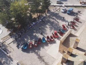 İhsaniye ilçesinde jandarma ekipleri 100 sürücüye güvenlik trafik eğitimi verdi