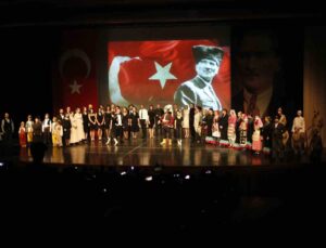 “İz” gösterisi Atatürk’ün hatıralarını yaşatıyor