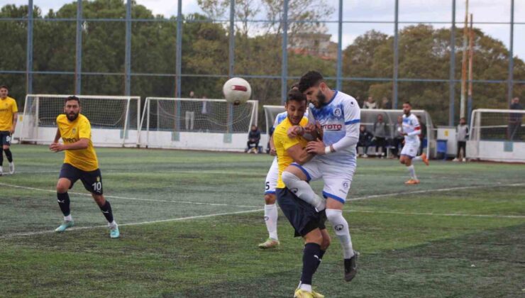 İzmirspor sahasında Alaçatıspor’u 4-0 mağlup etti