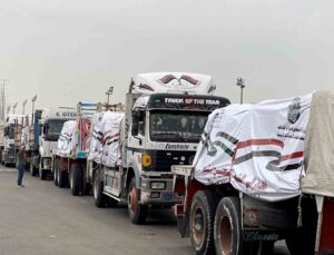 Mısır’dan Gazze’ye giren yardım tırı sayısı 980’e ulaştı