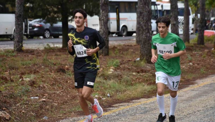 Muğla’da okul sporları kros il liderlik koşusu yarışması düzenlendi