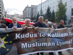 Osmanlı Ocakları Erzurum’da dünya Müslümanları için yürüdü