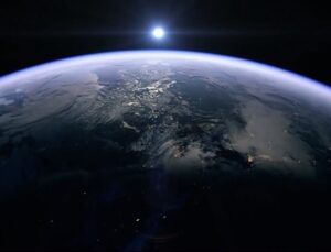 Prof. Toklu: “135 milyona yakın uzay çöpü dünya etrafında dolanıyor”