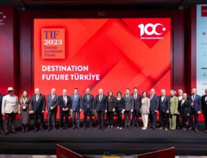 Turizm Yatırım Forumu’nda Türkiye’nin dünya turizminde zirve iddiası öne çıktı
