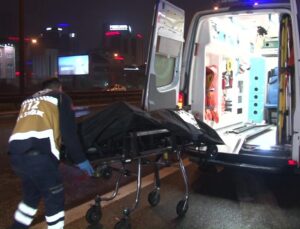 Ataşehir’de park halindeki otomobilin içinde erkek cesedi bulundu